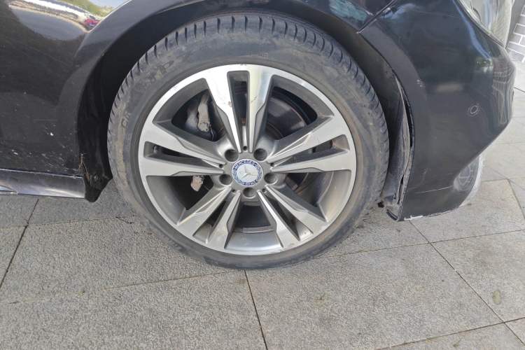 Used Mercedes-Benz E-Class 2015 E 260 L Sport & Fashion Model