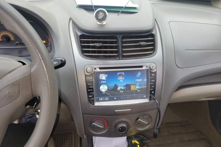 Used Chevrolet Sail 2013 Hatchback 1.2L Manual Ideal Edition