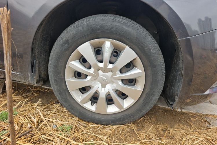 Used Chevrolet Cruze 2015 1.5L Classic SL MT Right Front Wheel Hub