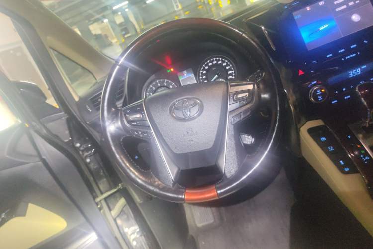 Used Toyota Alphard 2015 3.5L Luxury Edition