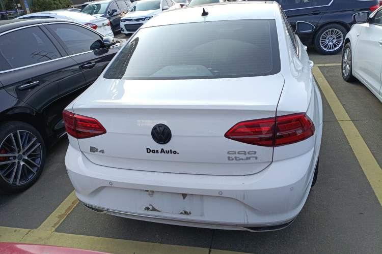 Used Volkswagen Lamando 2019 230TSI DSG Fashion Edition China V Standard
