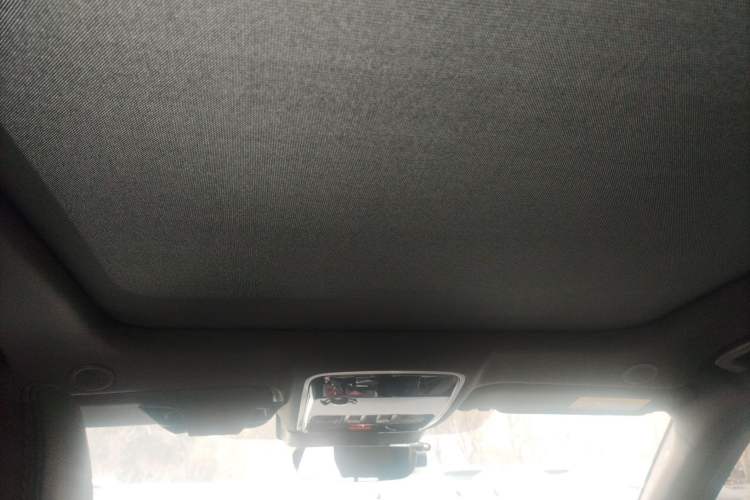 Used Land Rover Range Velar 2025 Dynamic SE Headliner