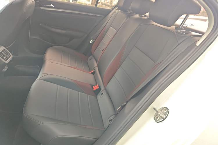 Used Volkswagen Bora 2020 1.5L Automatic Elite Version Left Rear Seat