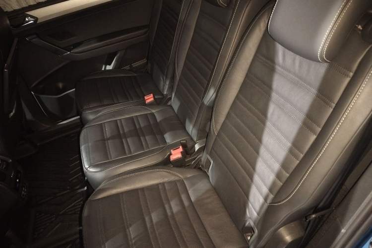 Used Volkswagen Touran 2018 Volkswagen Touran L 280TSI DSG Luxury Edition 7 Seats Left Rear Seat