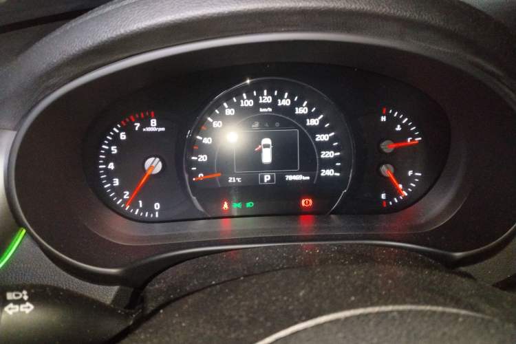 Used Kia Sorento 2015 Sorento L 2.0T Gasoline 4WD Sport Edition 7 Seats China IV Standard