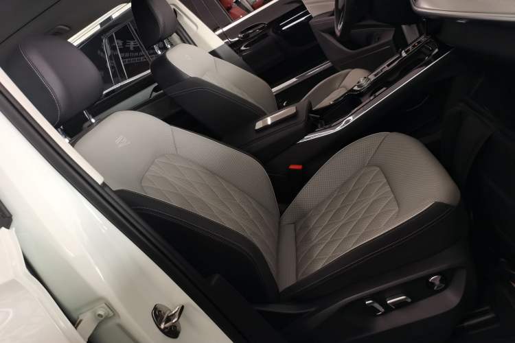 Used Volkswagen Tavendor 2023 380TSI Four-Wheel Drive R-Line Cruise Edition Right Front Seat