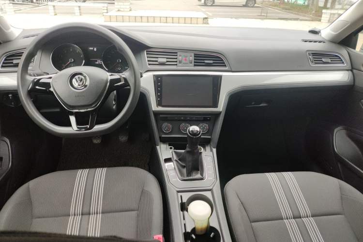 Used Volkswagen Lamando 2015 230TSI Manual Trend Edition