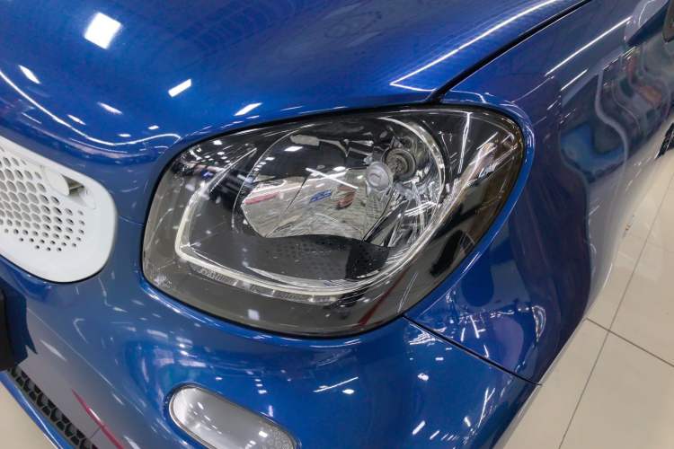 Used smart fortwo 2019 0.9T 66kW Hardtop Wind Power Edition China VI Left Front Headlight