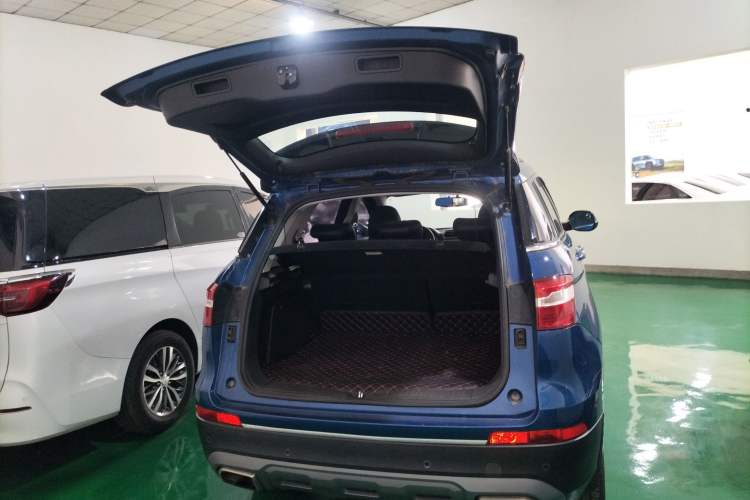 Used Haval H6 Coupe 2017 Red-Label 2.0T Automatic Two-Wheel Drive Urban Model