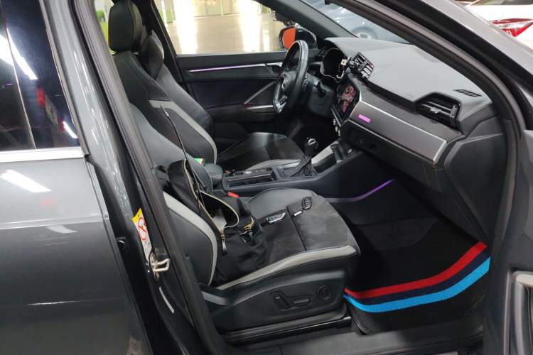 Used Audi Q3 2019 35 TFSI Fashion Dynamic Model Right Front Seat