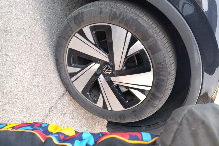 Used Volkswagen Tiguan L 2023 Restyled 330TSI Automatic Two-Wheel Drive R-Line Enhanced Comfort Version
