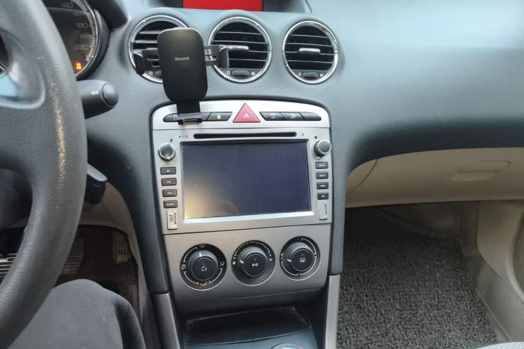 Used Peugeot 408 2011 1.6L Manual Luxury Edition Audio And AC Panel