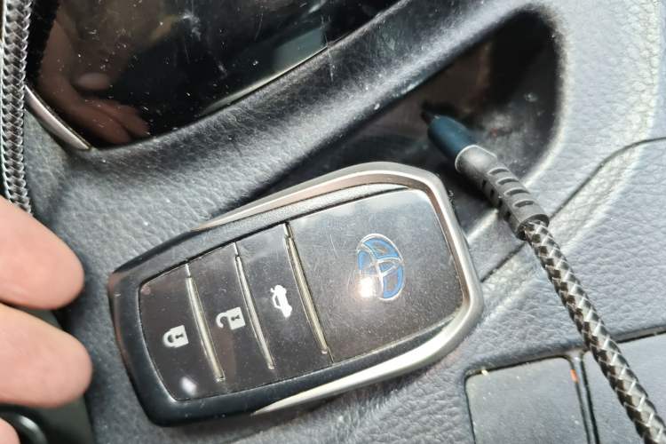 Used Toyota Corolla 2017 Revised Dual-Engine 1.8L E-CVT Leading Edition Vehicle Key