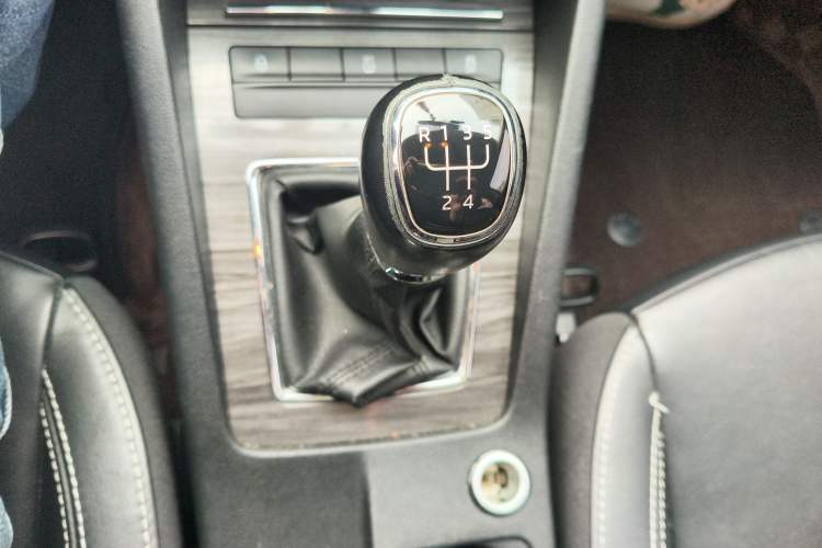 Used Skoda Octavia 2017 1.6L Manual Smart Drive Edition