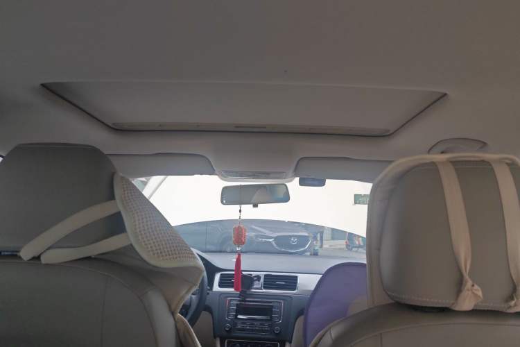 Used Volkswagen Santana 2013 1.6L Manual Comfort Edition