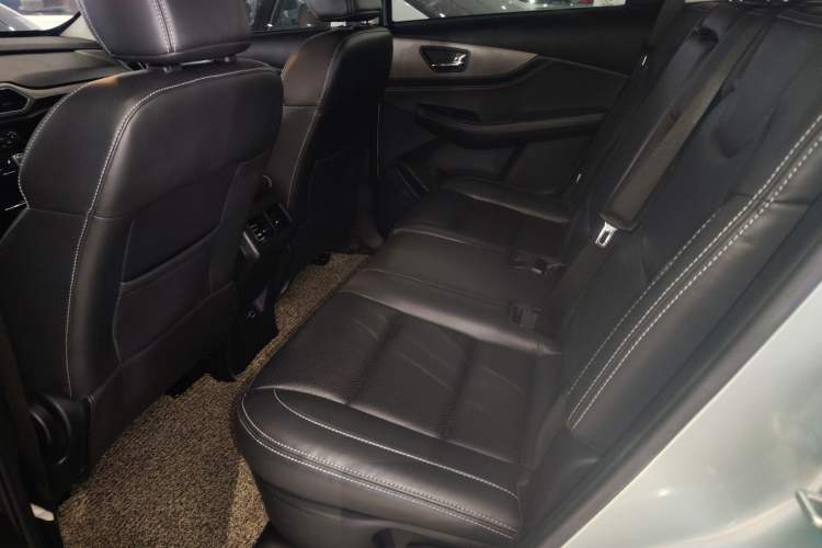 Used Dongfeng Fengon S560 2018 1.8L CVT Urban Model 5 Seats
