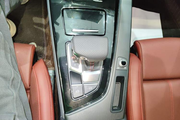 Used Audi A4L 2025 2 Million Units Enjoyment Version 40 TFSI Luxury Dynamic Edition