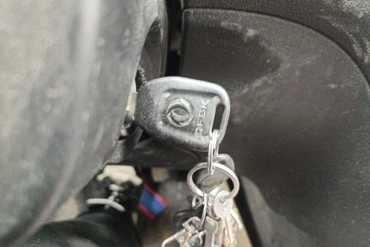 Used Dongfeng Fengon 330 2014 1.5L Manual Utility Version DK15