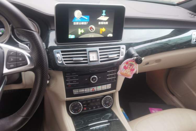 Used Mercedes-Benz CLS 2017 CLS 320 Elegant Edition Audio And AC Panel