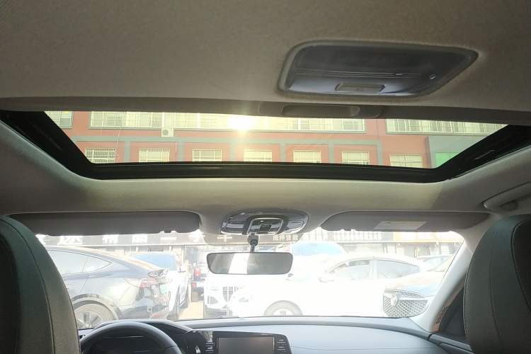 Used Hyundai Elantra 2023 1.5L CVT GLX Elite Edition Headliner