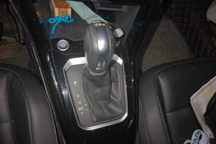 Used Volkswagen T-ROC 2020 280TSI DSG Two-Wheel Drive Comfort Version Gear Lever