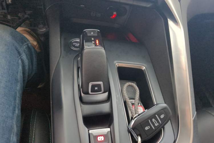 Used Peugeot 5008 2023 400THP True Love Edition 5-seater
