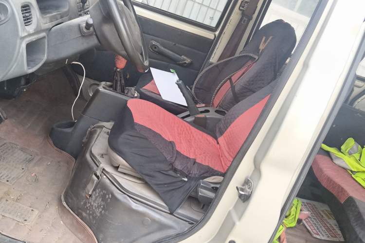 Used Wuling Zhiguang 2010 1.0L New Version Liye Style with Shorter Body
