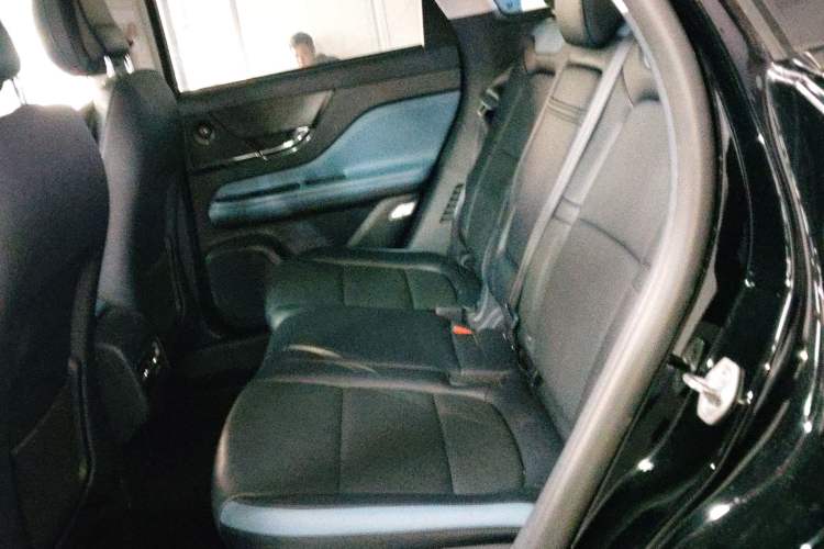 Used Lincoln Corsair 2024 1.5T Two-Wheel Drive Luxury Hybrid Version Left Rear Seat