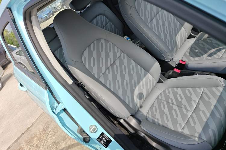 Used Leapmotor T03 2025 403 Comfort Edition Right Front Seat