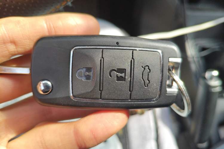 Used FORTHING Lingzhi 2025 M5 1.6L Long Wheelbase Base Model, 5 Seats