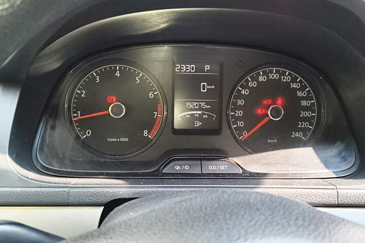 Used Volkswagen Lavida 2013 Revised Classic 1.6L Automatic Fashion Edition Instrument Cluster