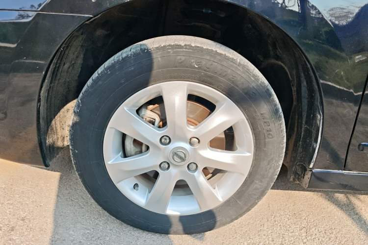 Used Nissan Sylphy 2012 Classic 1.6XE Manual Comfort Edition Exterior 4