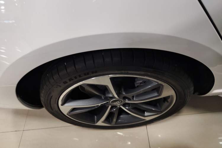 Used Audi A4L 2024 40 TFSI Fashion Dynamic Model
