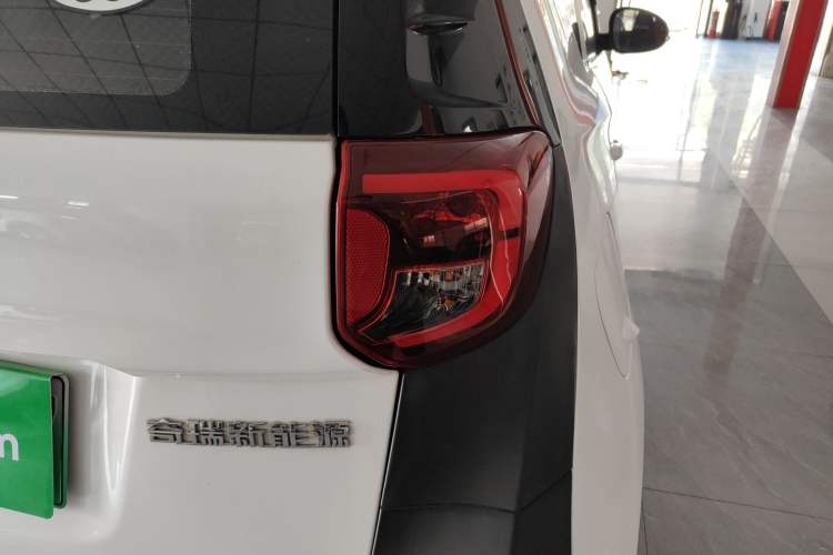 Used Chery QQ Little Ant 2022 Revised Version Sweet Pink Edition Half-Sugar Version Lithium Iron Phosphate 30.7 kWh 30 kW 301 km