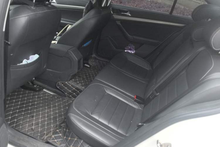 Used Volkswagen Lavida 2017 230TSI DSG Comfort Edition Left Rear Seat