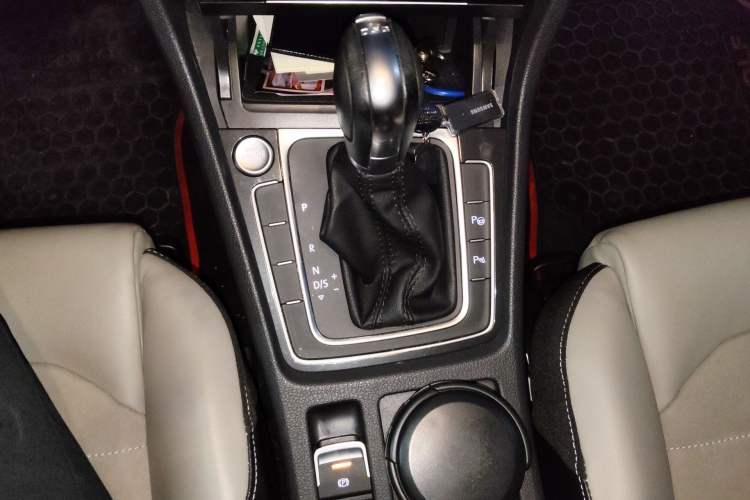 Used Volkswagen Golf 2017 230TSI Automatic Luxury Million-Vehicle Commemorative Edition