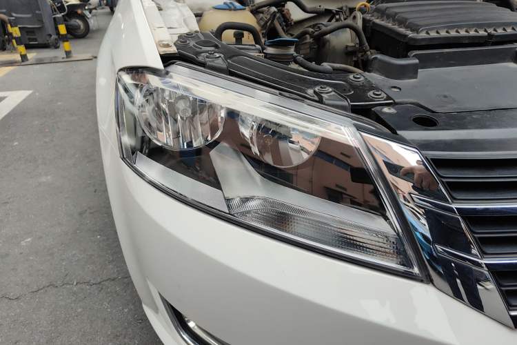 Used Volkswagen Lavida 2013 1.6L Automatic Comfort Edition
