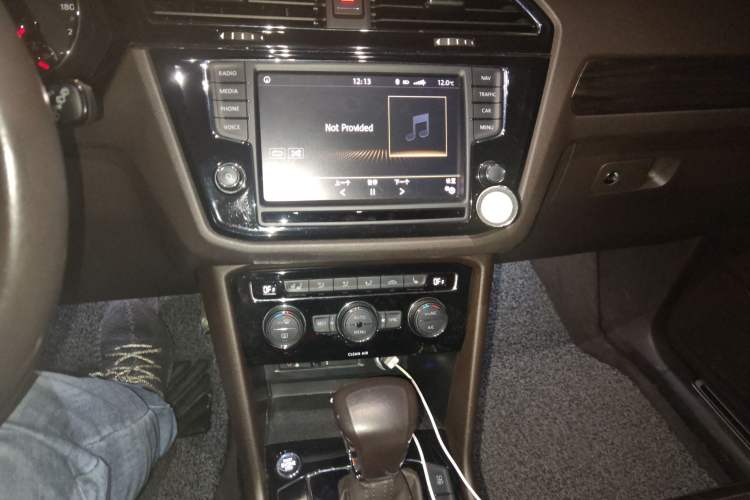 Used Volkswagen Tiguan L 2017 330TSI Automatic Two-Wheel Drive Flagship Edition