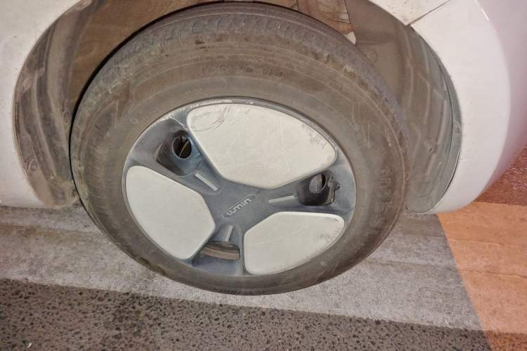 Used CHANGAN NEVO Lumin 2023 301km Honey Dew Edition Right Front Wheel Hub