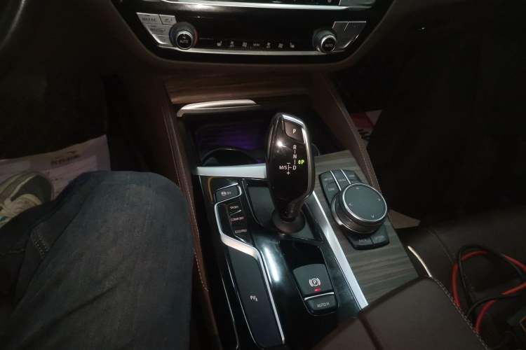 Used BMW 5 Series 2018 Revised Version 530Li Leading Edition Luxury Package
