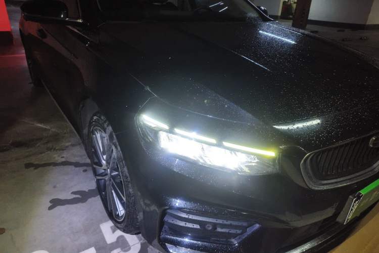 Used Geely Auto Preface 2021 2.0TD Luxury+ Version Right Front Headlight