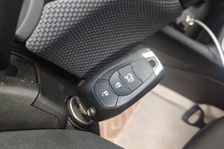 Used Chevrolet Cruze 2018 Redline 320 Automatic Pioneer Edition Vehicle Key