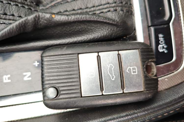 Used MG 6 2017 20T Automatic Luxury Smart Connect Version China V Standard Vehicle Key