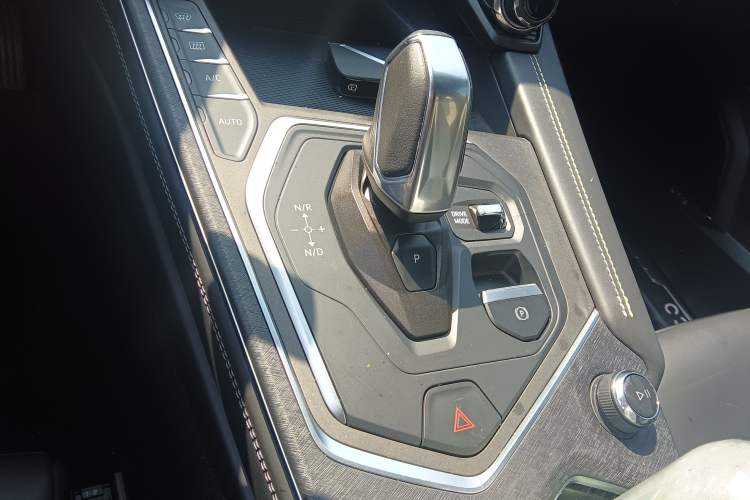 Used Lynk & Co 05 2023 2.0TD Two-Wheel Drive Shine Halo