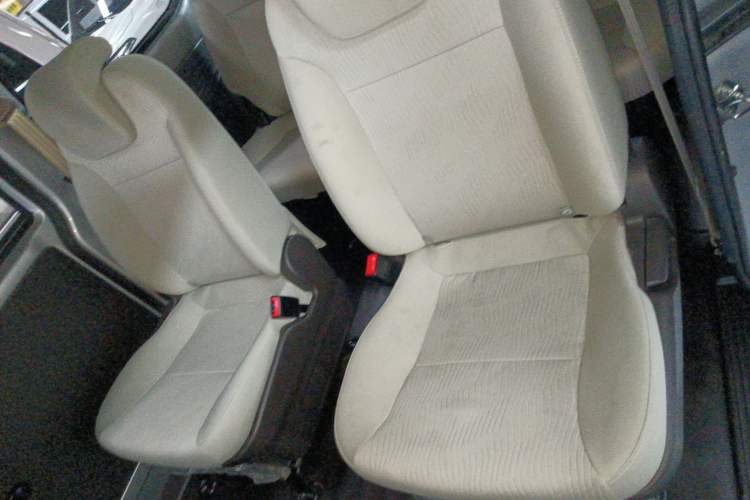 Used Wuling Hongguang V 2022 1.5L Enjoy Edition Electric-Powered LAR