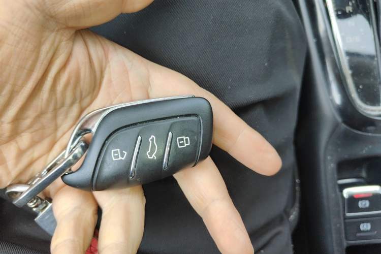 Used Roewe i5 2020 1.5L Automatic 4G Connect Luxury Flagship Edition