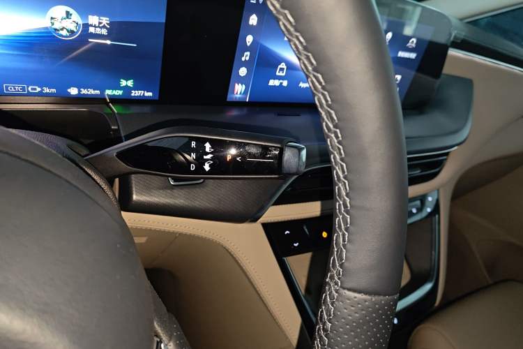 Used Buick GL8 New Energy 2025 Lu Shang Luxury Edition 7-Seater