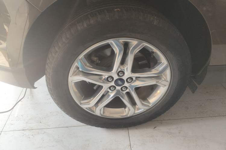 Used Ford Edge 2016 EcoBoost 245 Four-Wheel Drive Titanium Edition 7-Seater
