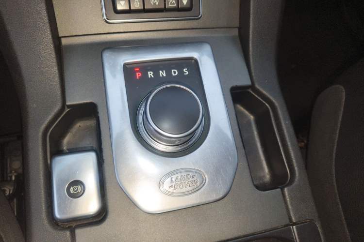 Used Land Rover Discovery 2014 3.0 SC V6 HSE
