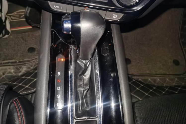 Used Honda Vezel 2018 1.5L CVT 2WD Technology Elite Model Gear Lever